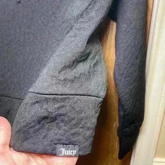 Juicy Couture Sport Black Textured Cropped Sweatshirt Funnel Collar Size Medium - Picture 5 of 12